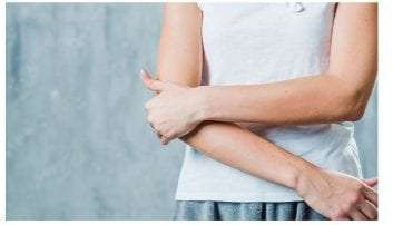 Ξηροδερμία στους αγκώνες: Ποια είναι τα αίτια και οι τρόποι αντιμετώπισης