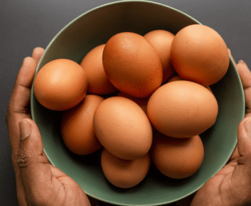 Τα αβγά δεν ανεβάζουν την χοληστερίνη, τι δείχνει νέα έρευνα
