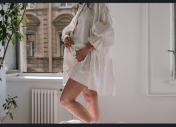 Εγκυμοσύνη: Πότε είναι ανησυχητικό το πρήξιμο των ποδιών